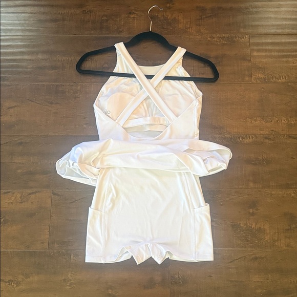ALO Yoga Women's White Mini Dress - Picture 8 of 10